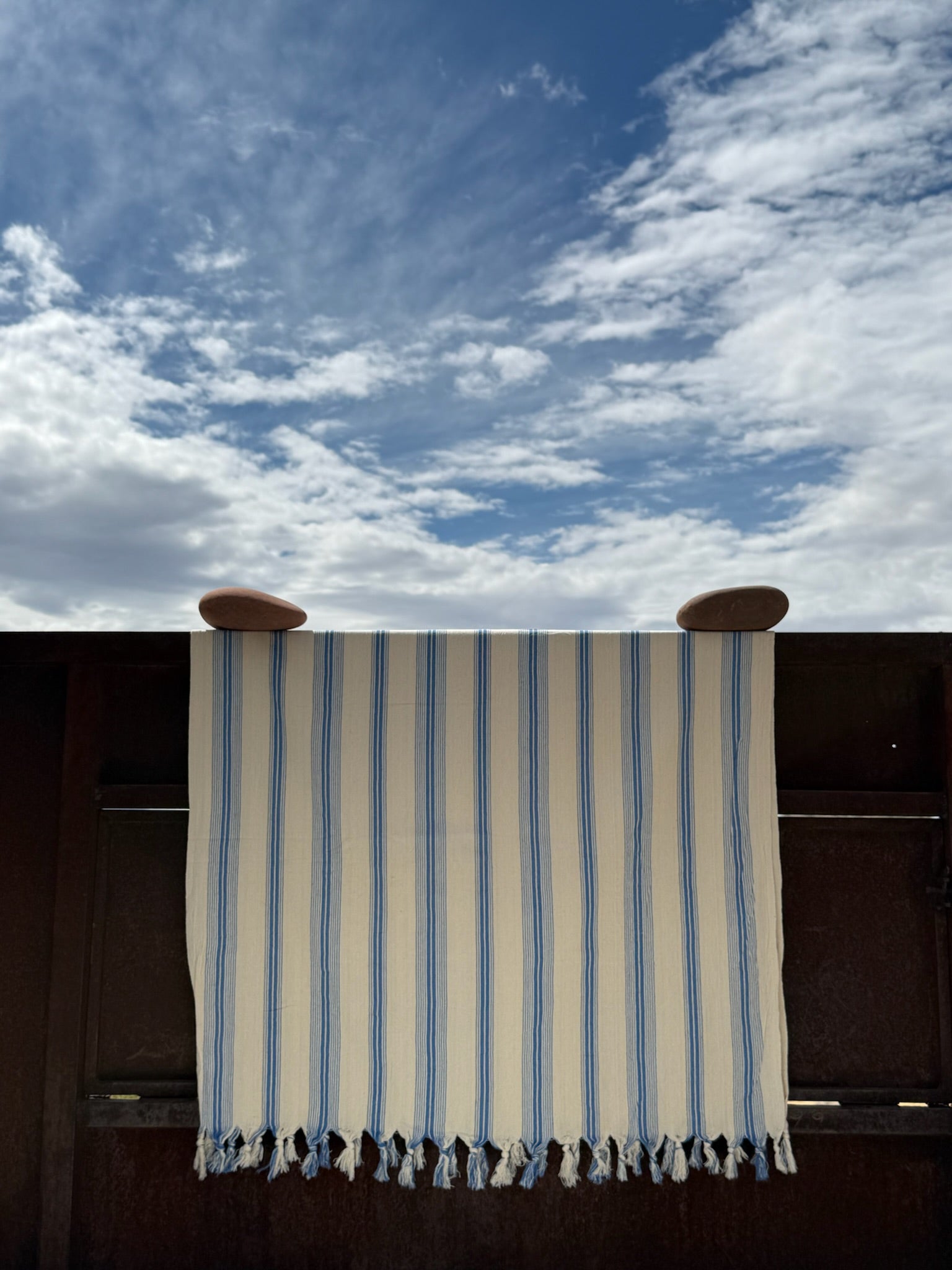 Wave Turkish cotton beach towel — bold blue and white stripes, quick-dry pool & bath towel